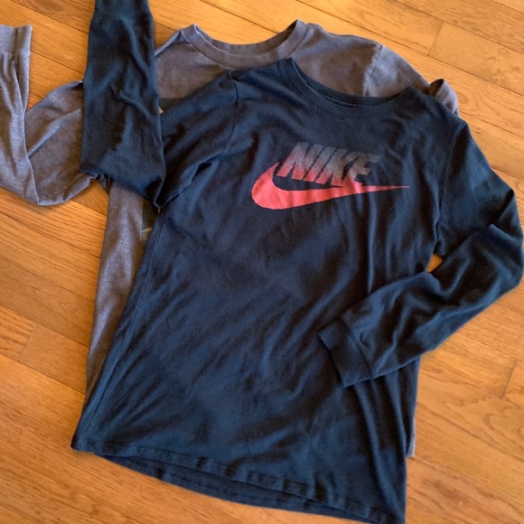Nike and Old Navy long sleeve shirts - bundle of 2